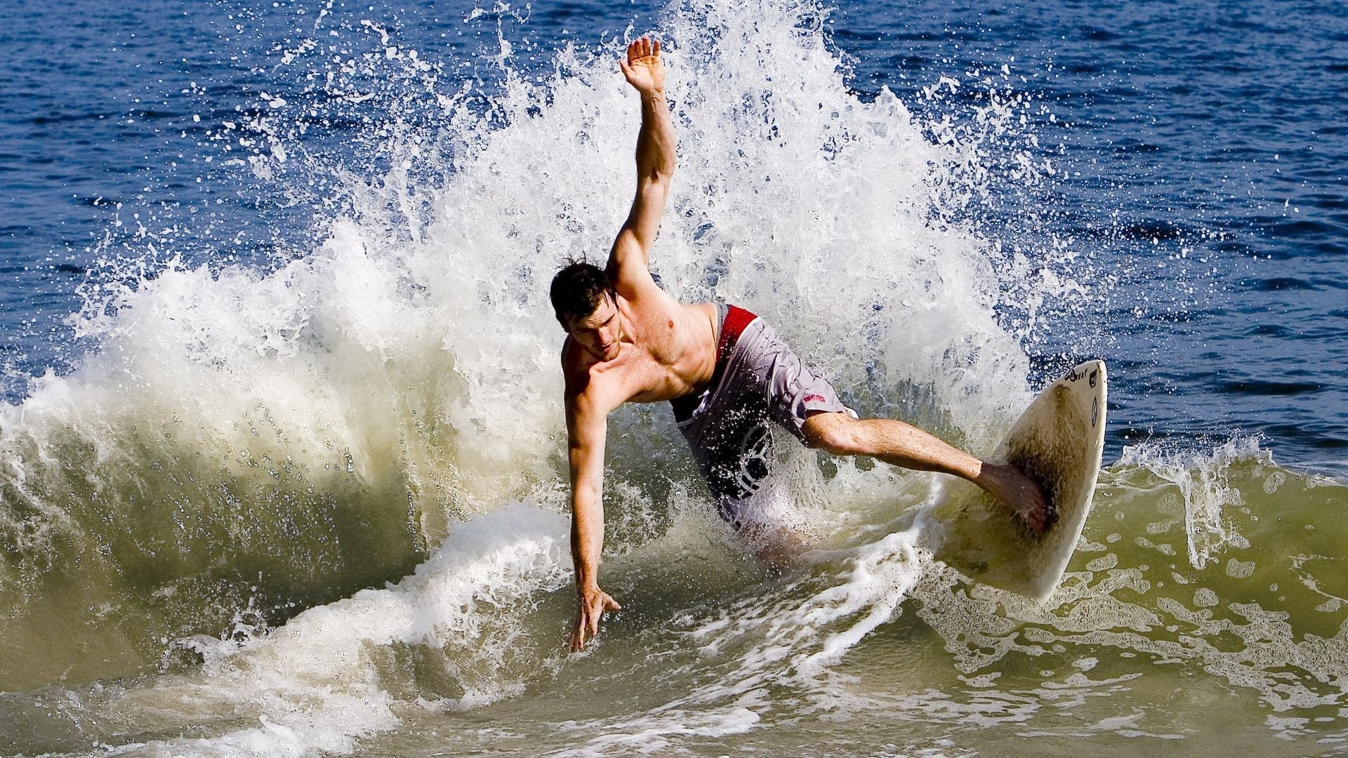 逆风高飞：那些用信念改变命运的足球战士
